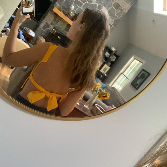 Unique Crop - Picture 3 of 3